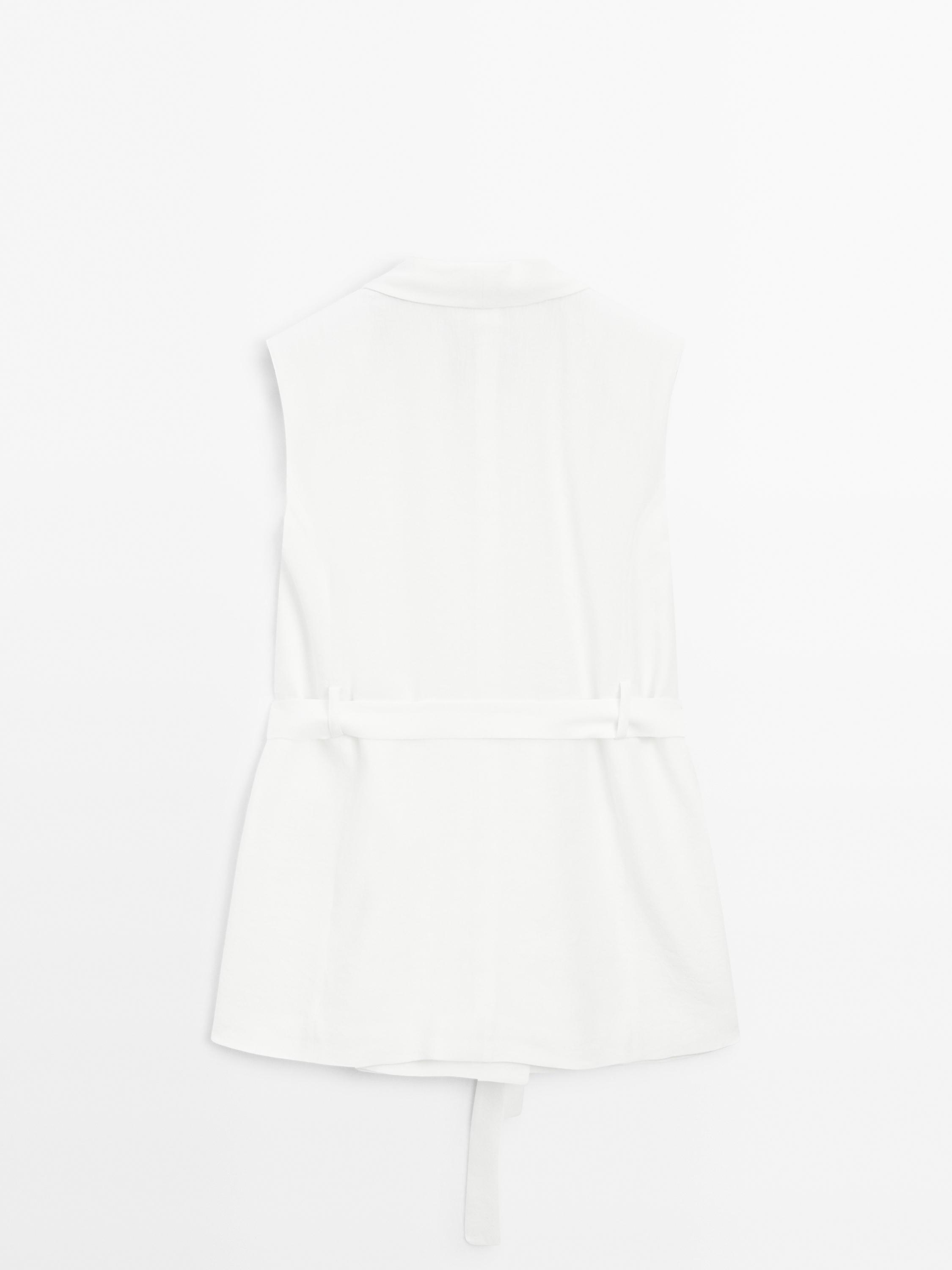 Linen blend waistcoat with tuxedo collar